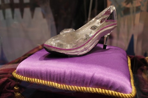 ahencyclopedia:  THE EGYPTIAN CINDERELLA STORY DEBUNKED: THE story of Cinderella