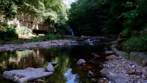 West Burton Waterfall, North Yorkshire, England.