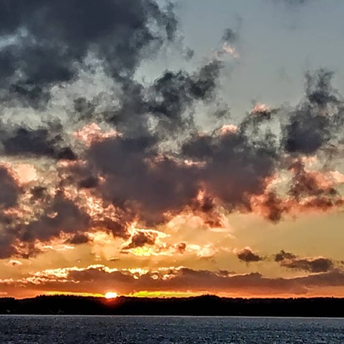 Wunderschöner Sonnenuntergang über der Flensburger Förde…..www.welt-sehenerleben.de #holnis #ostsee 