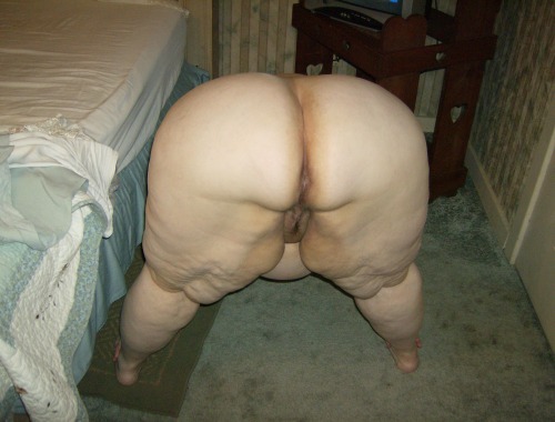 conan77world: ssbbwontopplease: winiford1: My nice sexy 345 pound wife Yes very nice Hooooooo  Y