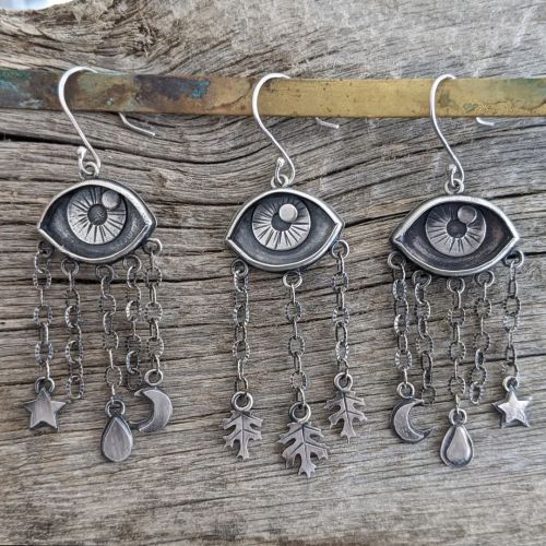 Three pairs of earrings were also made to go along with the three sisters’ necklaces posted a 