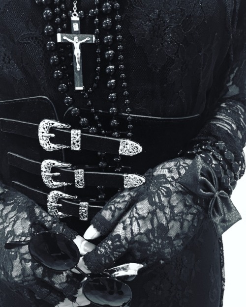 allmyownteeth: Yesterday’s outfit details.