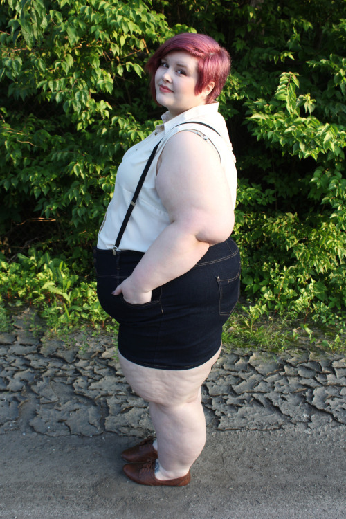 sumisa-por-decision:  fattyelizabeth:  afatfox:  in lieu of the whole Oprah magazine saying that if and only if you are thin you can wear crop tops, I decided to make this post.Here is a list of things that I’ve heard as far as ‘fashion rules’