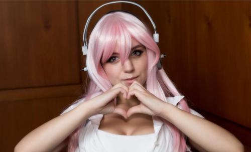 Super Sonico Cosplay (Bunny Ayumi) 2