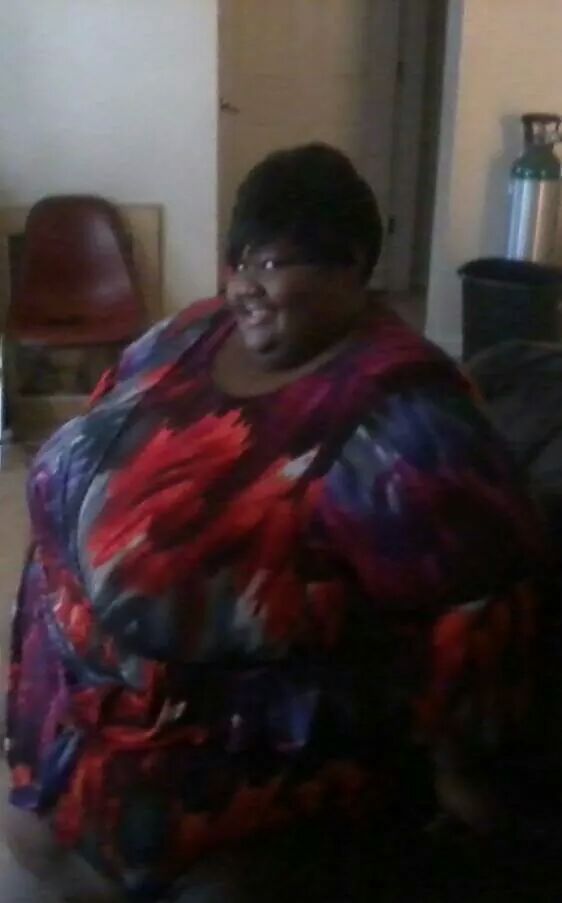 bbwssbbwlover:  Look at her SEXY full figured Body, Every FA’s dream…