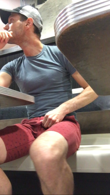 Somewetguy: Guy Pisses His Red Shorts On A Fast Food Restaurant Bench