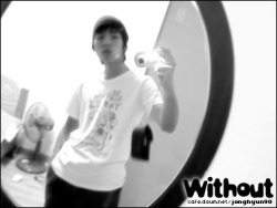 fyjjong:  `(●´3`☆ iconic predebut jjong: a series - mirror!pic edition ★´ε`●) 