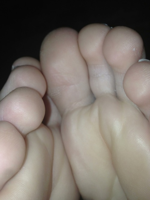 MY FEET:) LIKE?