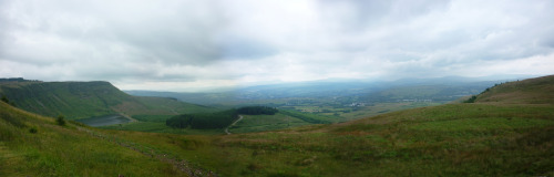 Craig y Llyn - view from the Rhigos mountain, Rhondda panorama inexpertly cobbled together by me