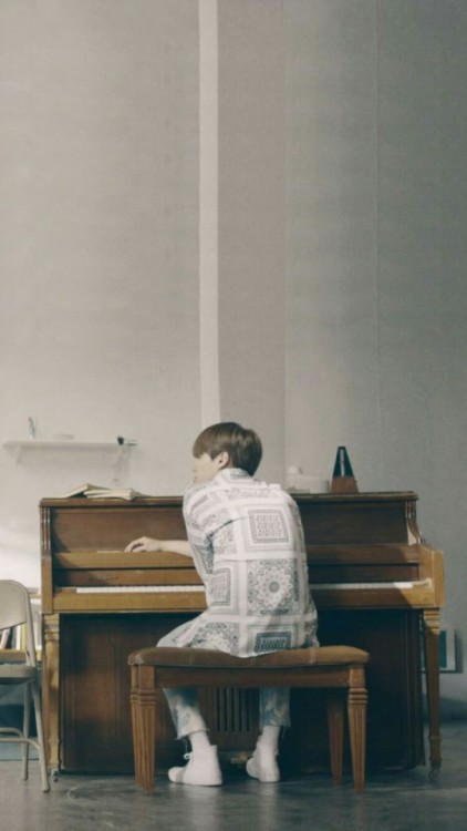 yyunggi: Yoongi Love Youself Highlight Reel Wallpapers  Please like &amp; reblog if saved~