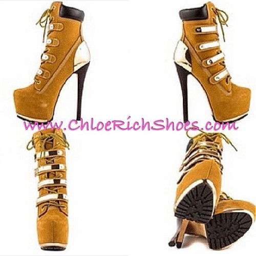 You’ll be stunned by the eye catching #ChloeRichShoes #Sublime #boot. This style features a #b