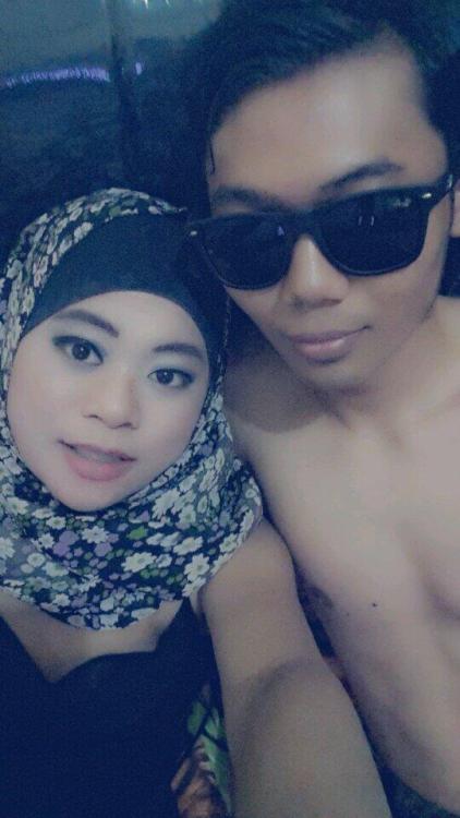 eyezarn:  zackhebat:  Couple Melayu yang porn pictures