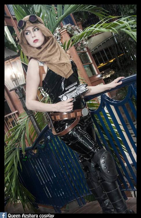 turner-d-century:  capncarrot:  Mara Jade Skywalker by Queen Azshara Cosplay  https://www.facebook.com/Queen-Azshara-Cosplay/ 