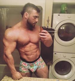 whitepapermuscle:  Johnny Doull