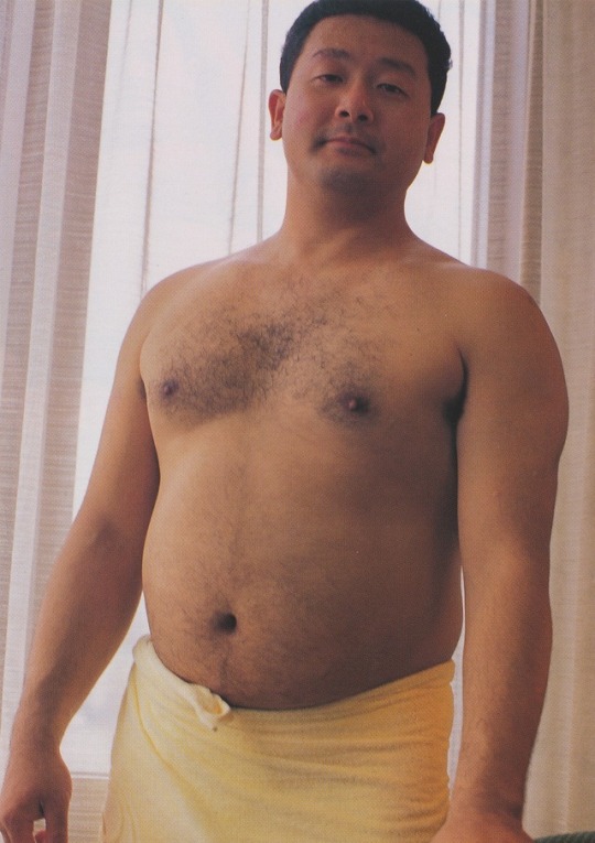gabomaru4:    Like man in towel.