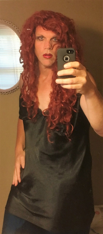 yes-sadie100: Sign up for my free feminization program and get a free self hypnosis MP3. I will set 