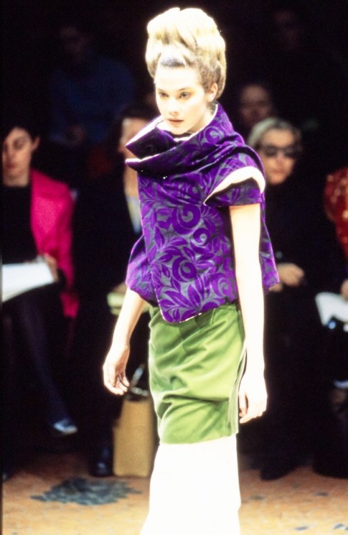 virginian-wolf-snake:Comme des Garçons Autumn/Winter 1996