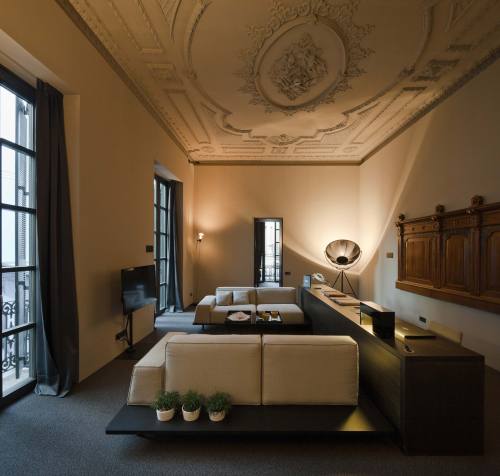 Caro Hotel, Valencia, housed in the Palace of the Marquis of Caro. > By Francesc Rifé Studio.