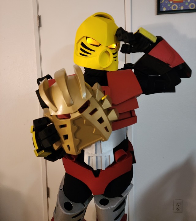 Jaller moc cosplay 
(Made by me)