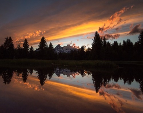 Teton sunset. GTNP, Wyoming @zeisenhauer