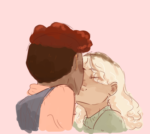 lucasmiller:fioblah:aubrey kisses back(ID: A drawing of Aubrey Little and Dani from The Adventure Zo