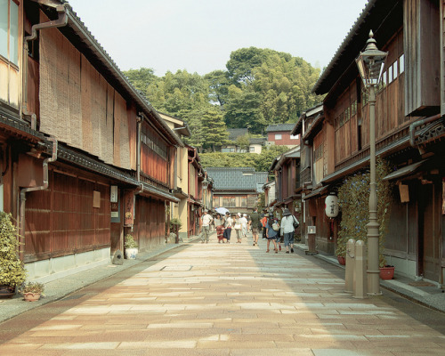 金沢ひがし茶屋街 ／ Kanazawa Higashi Chaya District by Active-U on Flickr.