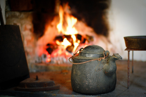 marjoleinhoekendijk:  eoneli:  Coffee kettle by // Kjell on Flickr.  ☽♡☾ Pagan, Viking, Nature and T