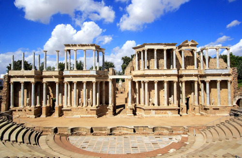 robcalfee:yeaverily:Circus Maximus, Mérida, Spain, built c. 20 BCuhhhhh….pretty sure t