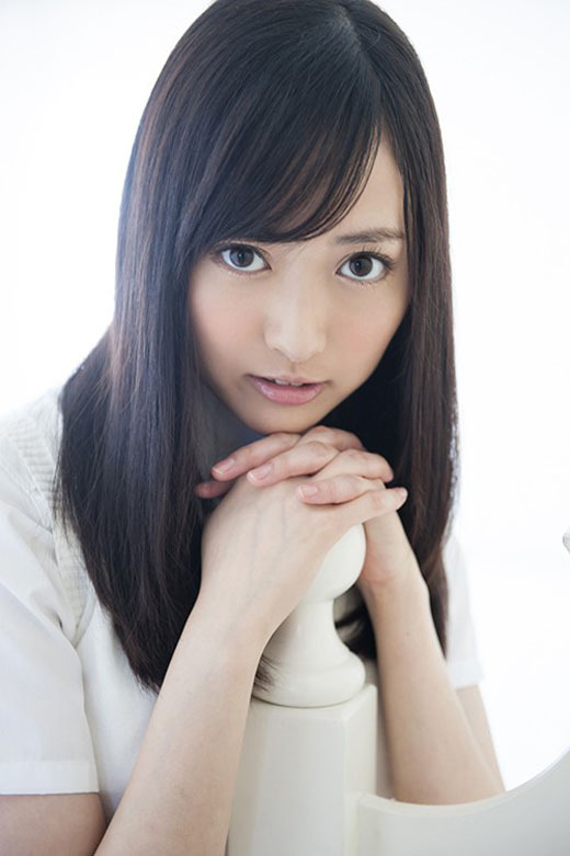 anything2010:  (元AKB48高松恵理。橘梨紗（たちばなりさ）として、なんとAV女優デビュー