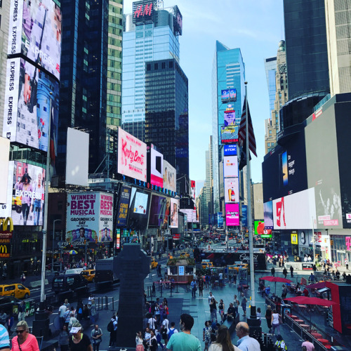 Time square was mad busy #america #newyorkcity #architecture #city #instaswag (at Times Square, Ma
