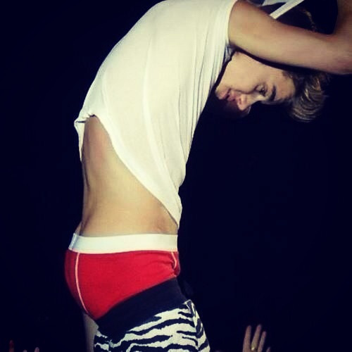 BIZZLE