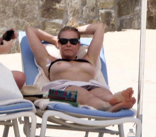 toplessbeachcelebs:  Chelsea Handler (TV porn pictures