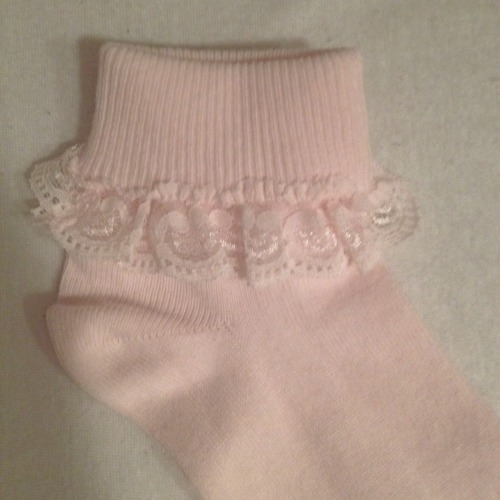 norse-mythology:  they are kid socks, and adult photos