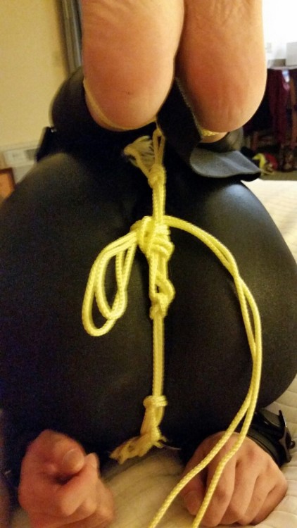 thesidekink:  A few more pics from my San Diego trip. Still working on my rope skills but it was fun tying someone up for a bit. 