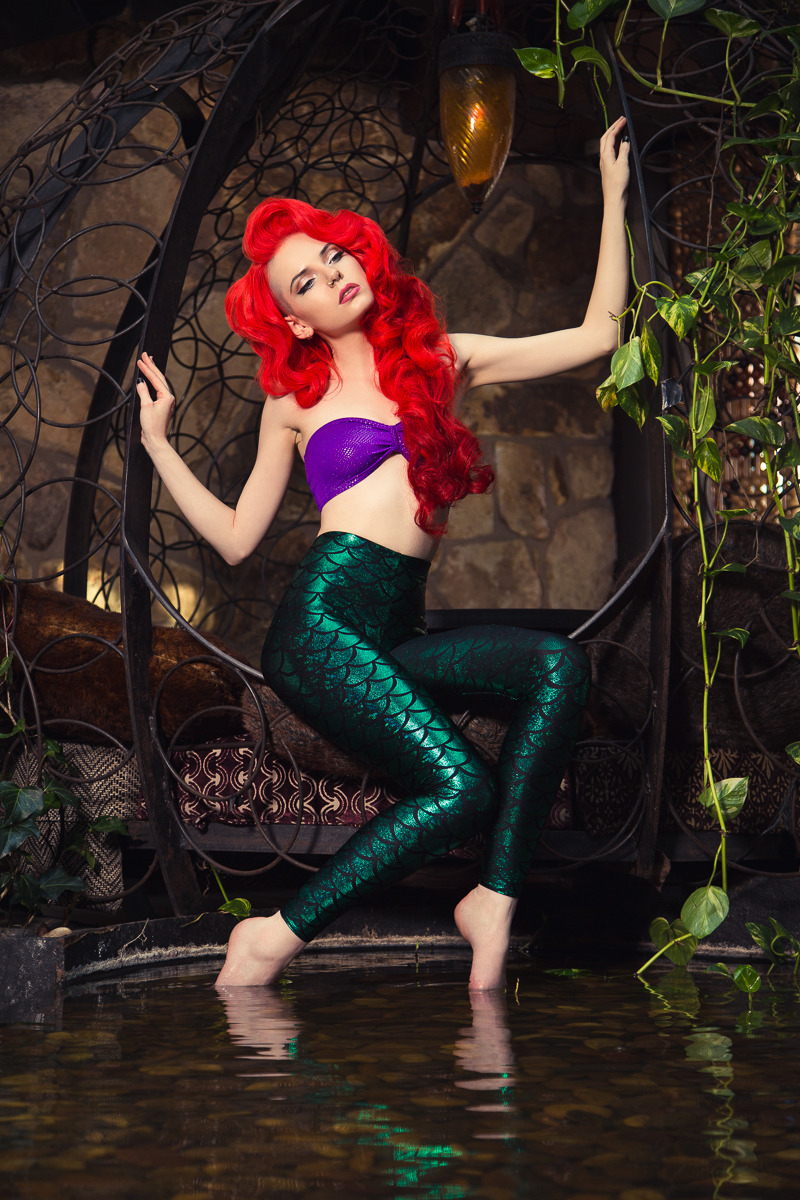 blackmilkclothing:  Guess what’s back in stock! The Mermemerald Leggings! &lt;3
