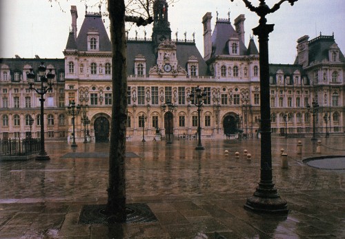 katyameliton - bunniesandbeheadings - The Hotel de Ville. During...