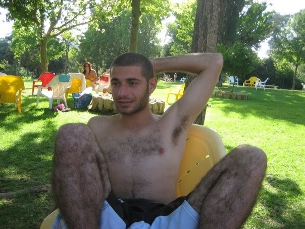 legman2013:  dirtyzdog:  dirty dawgs  hot picnic with him….near