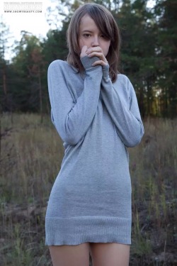 Like2Lqqk:  Young Russian Babe Showing Her Natural Beauty In These Pics…..Very