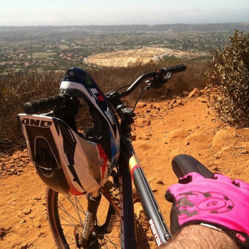 chrisocphoto: About to drop in! #mtn #lacosta #novara #interbike #dayoff #oneindustries #giro (at R