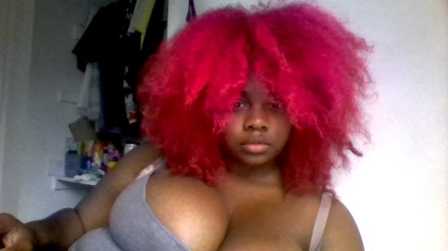 Sex shantrinas:  afros, boobs, belly rolls  pictures