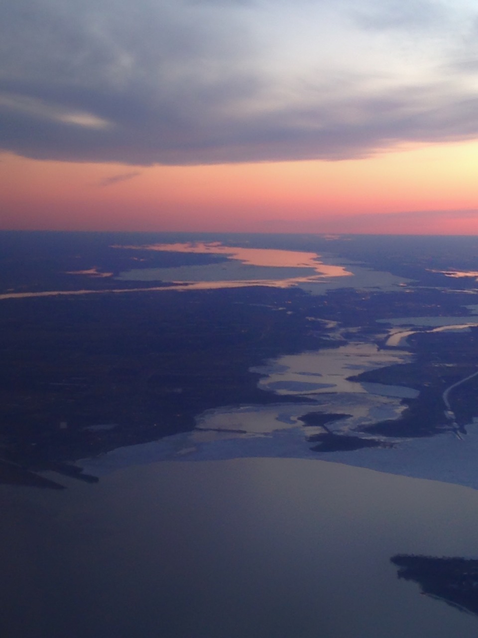 thekhooll:  Sunset Departure @ Montréal rcruzniemiec Sorry if this is overkill.