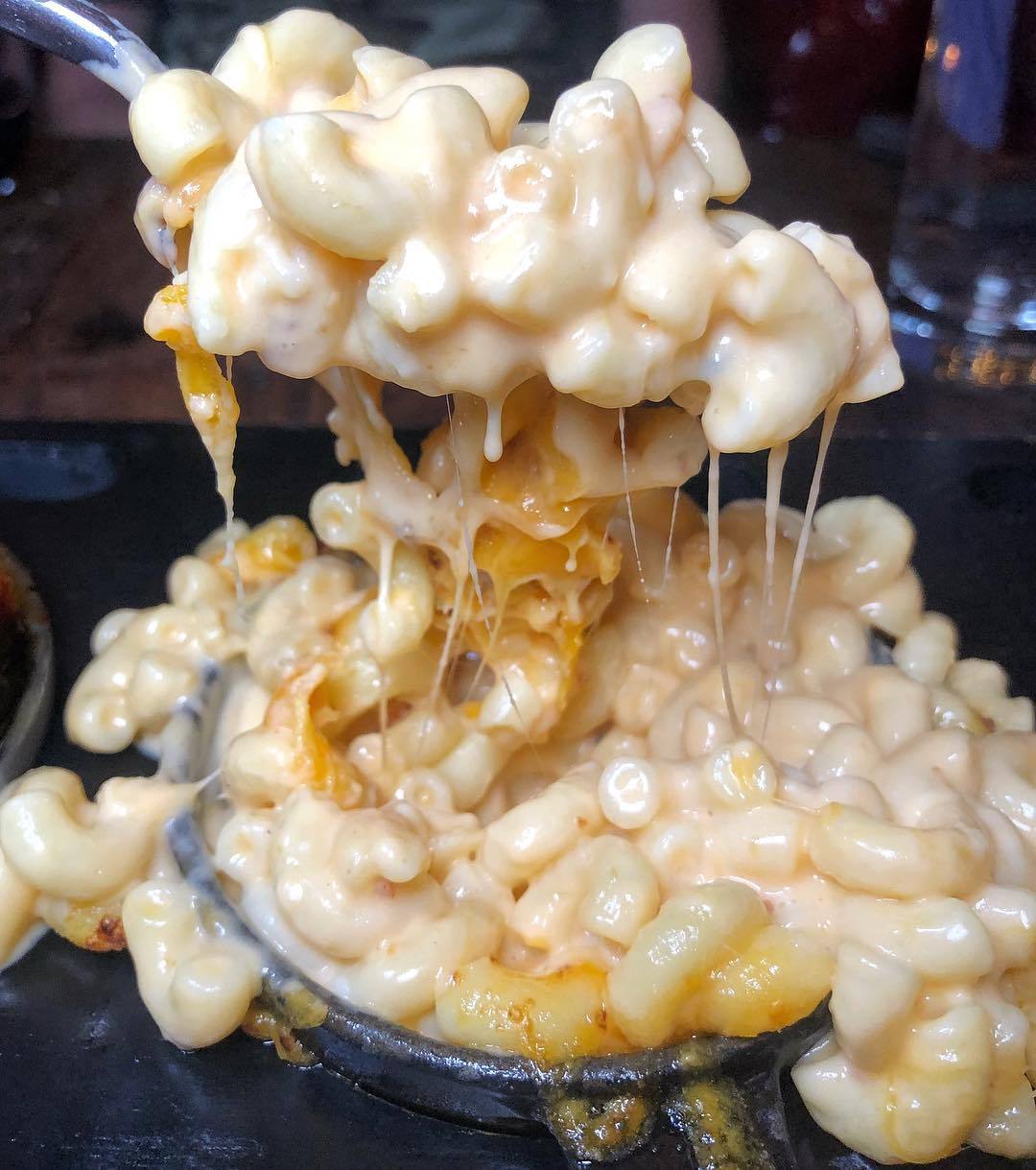 fatty-food:  (by  foods_beforedudes)