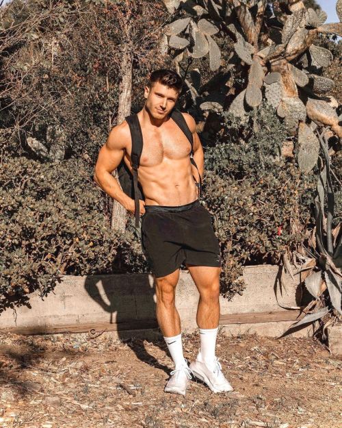 Who wants to go on a hike?!SEE MORE HOT GUYS HERE