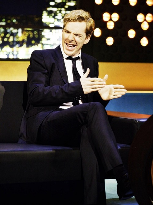mas-sera-o-benedict:Benedict Cumberbatch at The Jonathan Ross Show, September 2011 (x)
