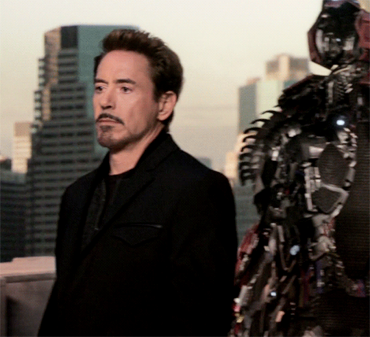 im-a-goner–foryou:  Tony Stark (daddy):Me (thirsty):  Jfc I hate you guys so much