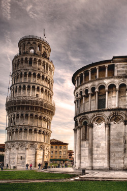 italian-luxury:  Torre de Pisa, Toscana Italy by Domenigo Leiva