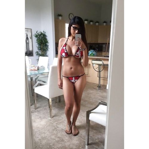 113xtc:  Mia khalifa