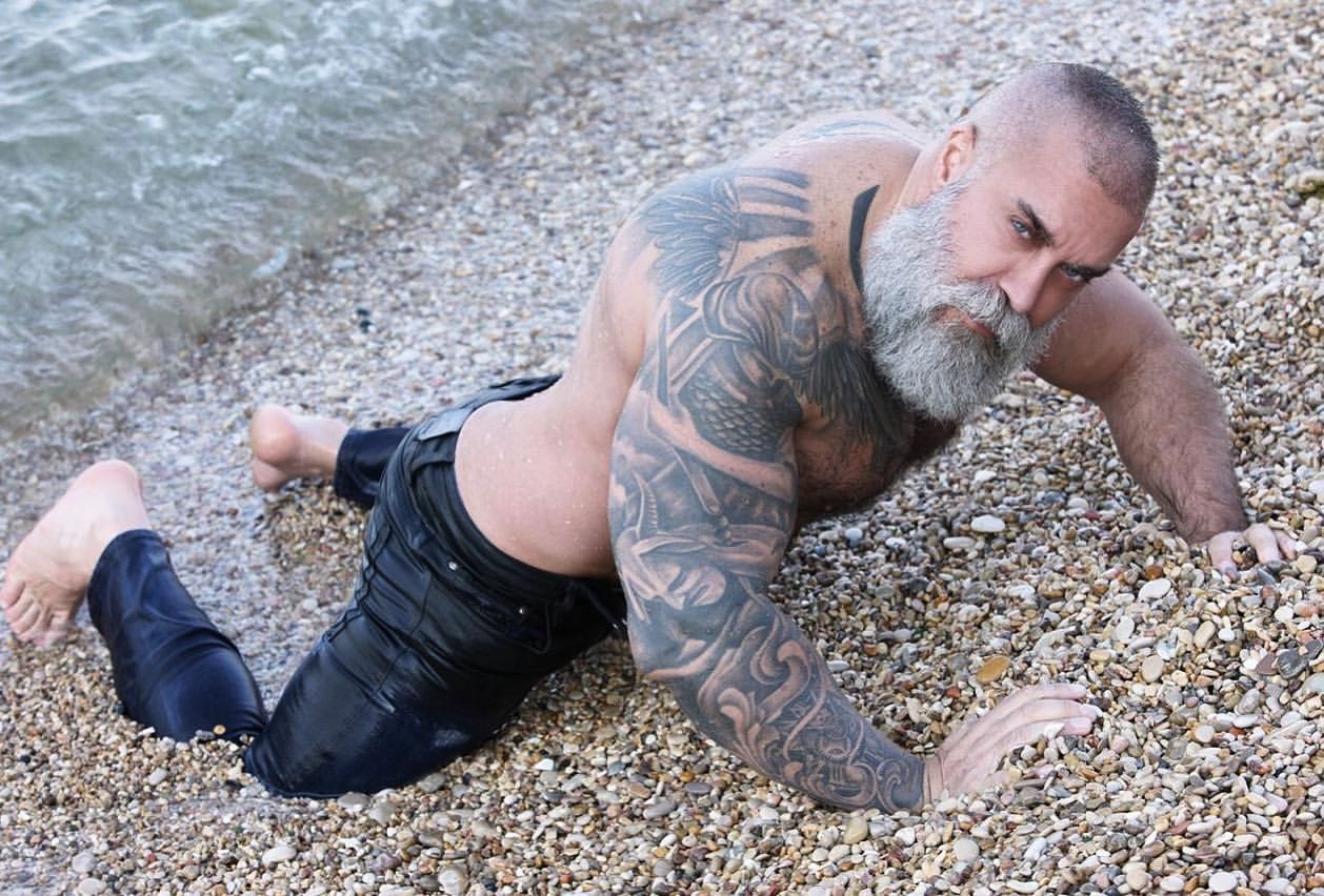 bigsexymenjp86: