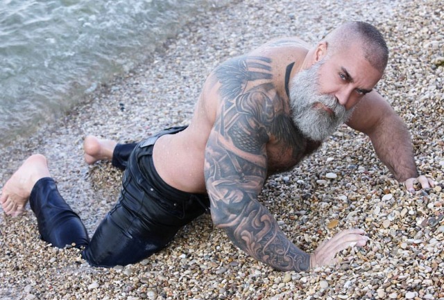 bigsexymenjp86: