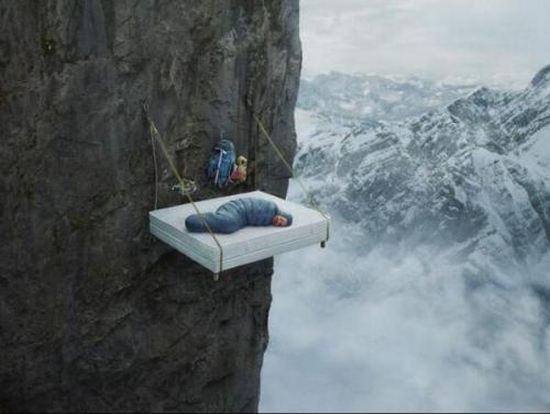 10knotes:funnywildlife:Sleeping arrangements at the Sochi 2014 Winter Olympics. Featured on a 1000No